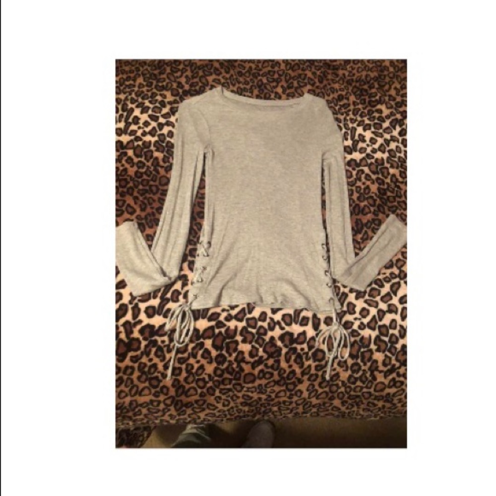 Gray long sleeve with ties on sides